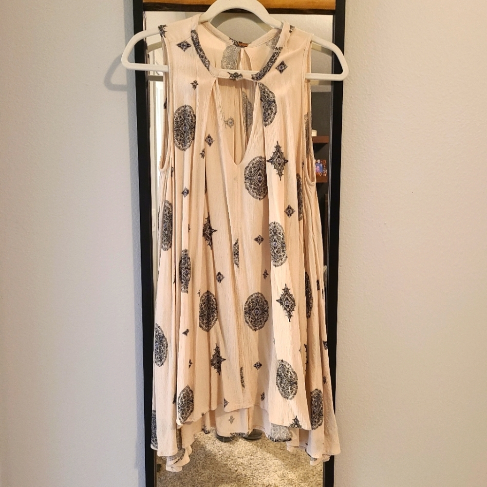 Free People mini dress/tank top w/pockets!